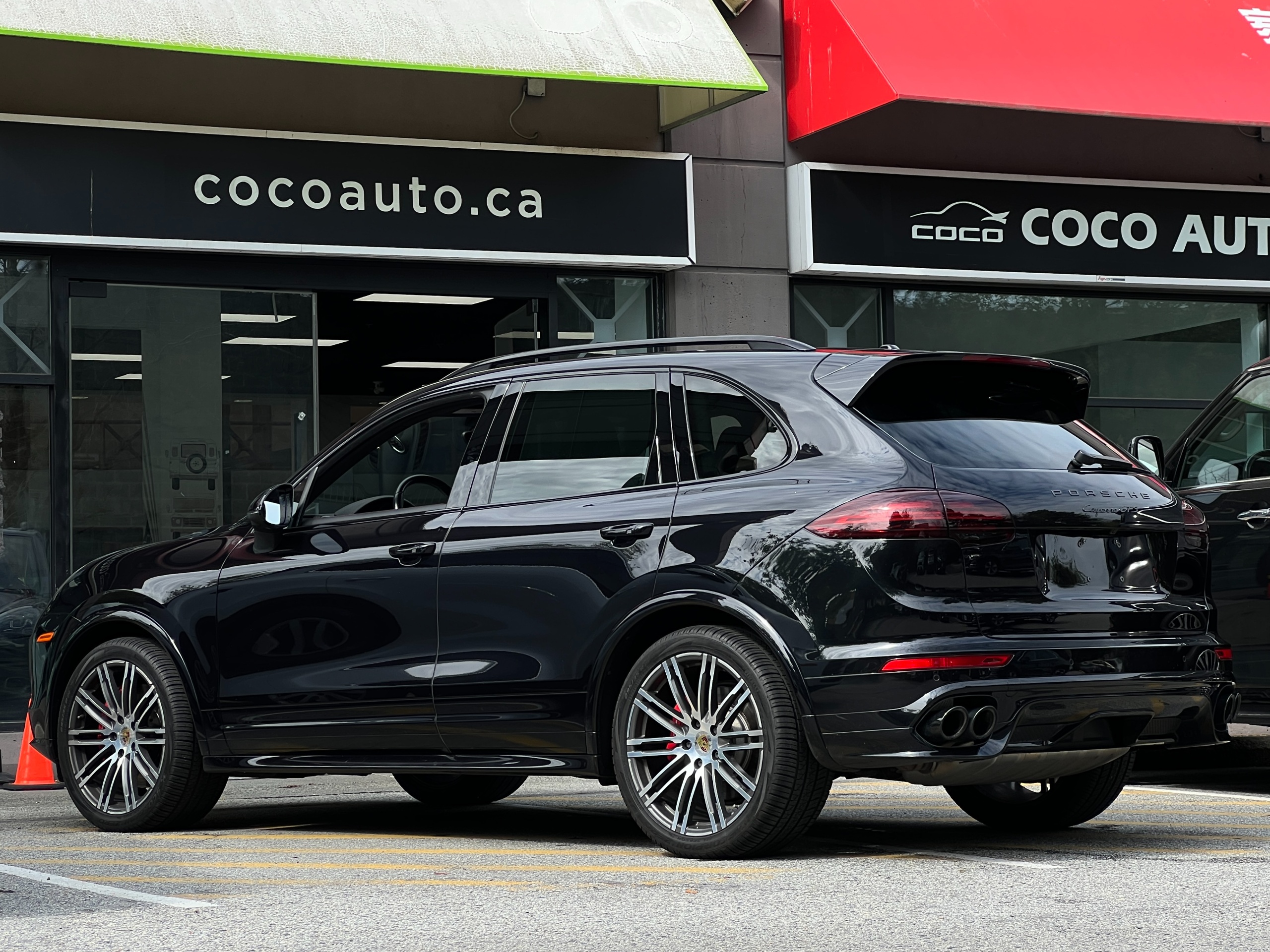 2017 Porsche Cayenne GTS - Image 5